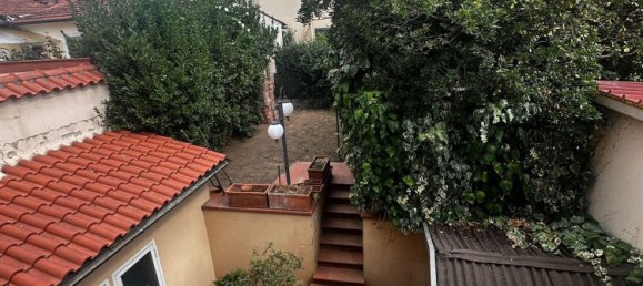 10 bedrooms House in Prato, Italy No. 359869 2