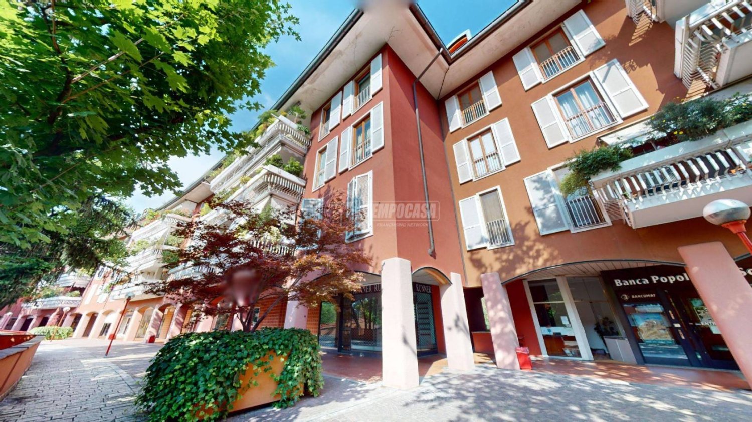 Garage à Segrate, Italy 25m² No. 210079