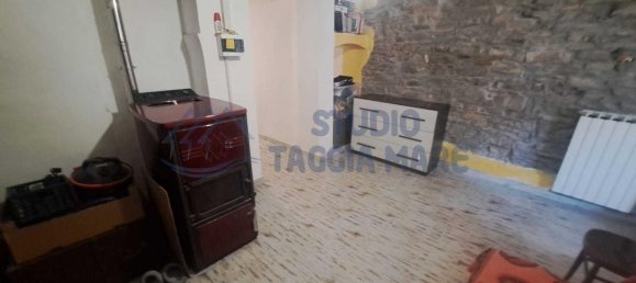 3 rooms Apartment in Badalucco, Italy No. 72365 8