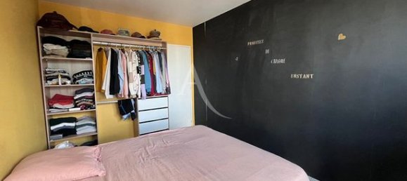 Apartamento de 3 dormitorios en Laval, France No. 307518 13