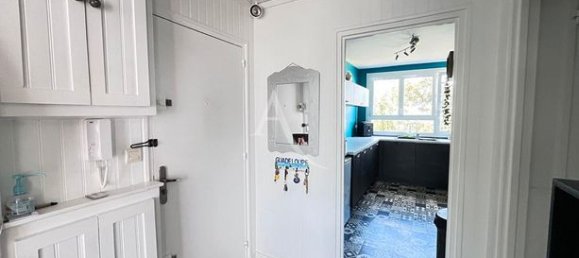 Apartamento de 3 dormitorios en Laval, France No. 307518 8