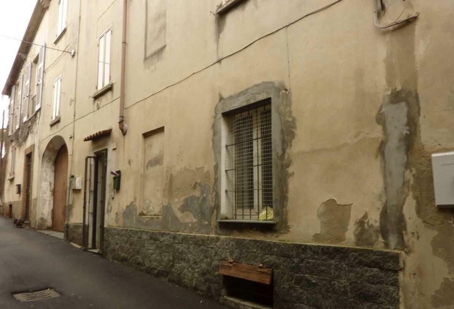 2 rooms Apartment in Stradella, Italy No. 185286