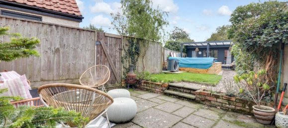 3 bedrooms Commercial property in Woodbury, United Kingdom No. 13596 2