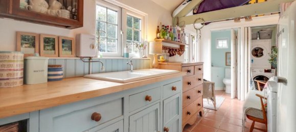 3 bedrooms Commercial property in Woodbury, United Kingdom No. 13596 16