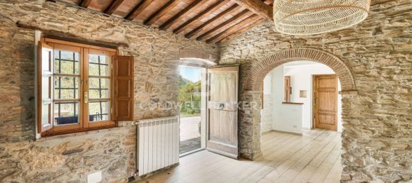 4 غرف نوم فيلا في Lucca, Italy رقم 268401 2