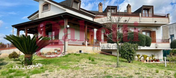 5 Schlafzimmer Villa in San Salvatore Telesino, Italy, Nr. 55002 17