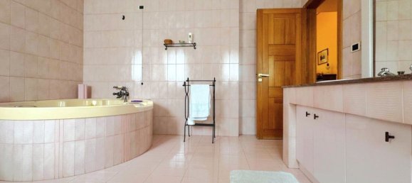 6 rooms Apartment in Triggiano, Italy No. 23469 20