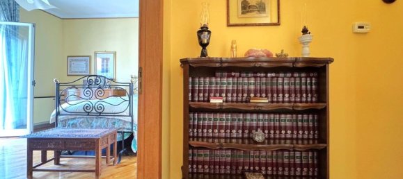 6 rooms Apartment in Triggiano, Italy No. 23469 3