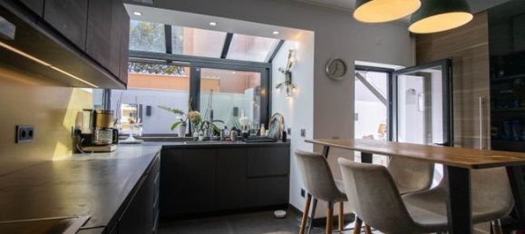 6 bedrooms Villa in Cascais, Portugal No. 51541 3