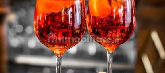 Propiedad comercial de 3 habitaciónes en Mantua, Italy No. 261917 9