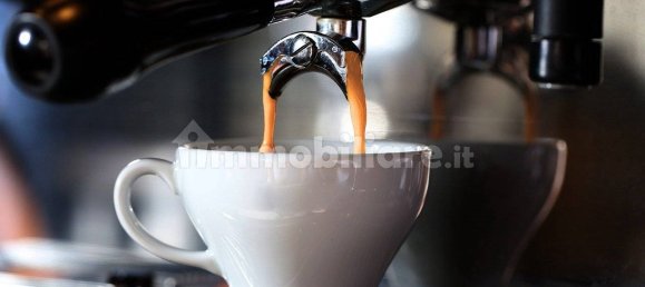 Propiedad comercial de 3 habitaciónes en Mantua, Italy No. 261917 2