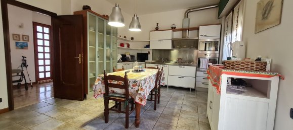 3-Zimmer Villa in Albese con Cassano, Italy, Nr. 235855 14