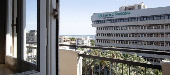 3 bedrooms Apartment in Cagliari, Italy No. 318998 9