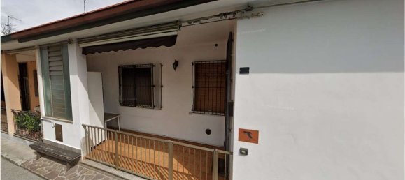 Квартира с 5 комнатами в Макерио, Италия № 185223 3