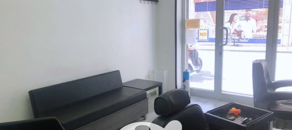 Коммерческая недвижимость с 1 комнатой в Неаполь, Италия № 324316 3