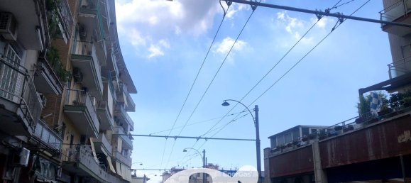 Коммерческая недвижимость с 1 комнатой в Неаполь, Италия № 324316 9