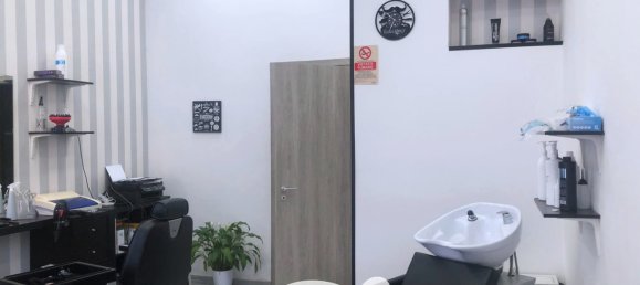 Коммерческая недвижимость с 1 комнатой в Неаполь, Италия № 324316 6