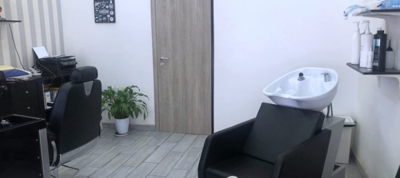 Коммерческая недвижимость с 1 комнатой в Неаполь, Италия № 324316 5