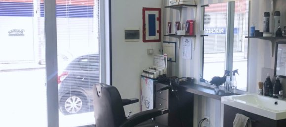 Коммерческая недвижимость с 1 комнатой в Неаполь, Италия № 324316 4