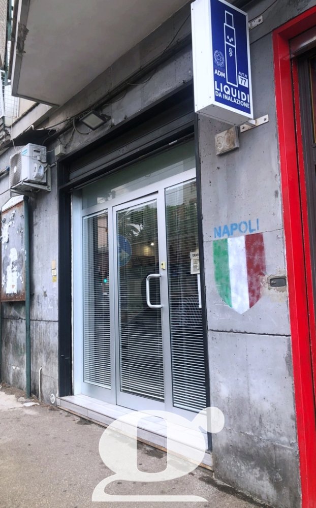 Коммерческая недвижимость с 1 комнатой в Неаполь, Италия № 324316