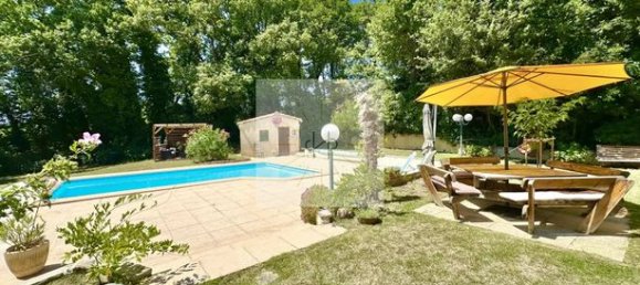 Villa de 4 dormitorios en Montelimar, France No. 302918 2