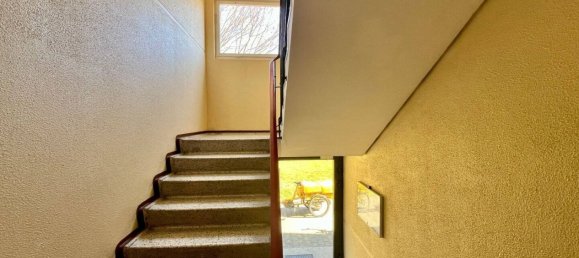 4-salle Appartement à Falkenhagener Feld, Germany No. 15295 2