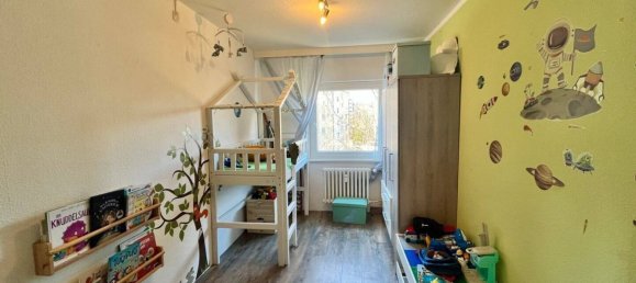 4-salle Appartement à Falkenhagener Feld, Germany No. 15295 5