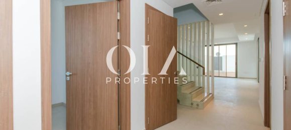 3 bedrooms Villa in Yas Island, UAE No. 17486 6