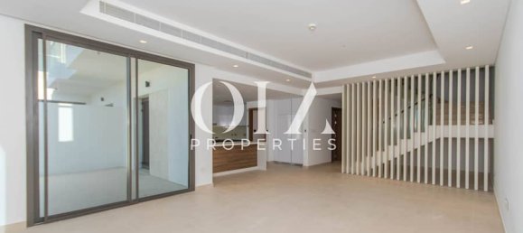 3 bedrooms Villa in Yas Island, UAE No. 17486 8