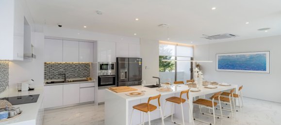 3 bedrooms Villa for sale in Phuket, Southern Thailand, Thailand № 32159 3