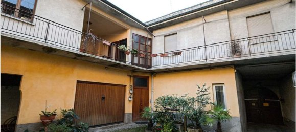 4-salle Appartement à Lomazzo, Italy No. 269956 13