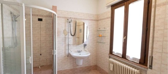 4-salle Appartement à Lomazzo, Italy No. 269956 23