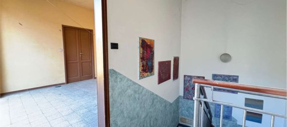 4-salle Appartement à Lomazzo, Italy No. 269956 7