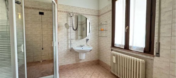 4-salle Appartement à Lomazzo, Italy No. 269956 6
