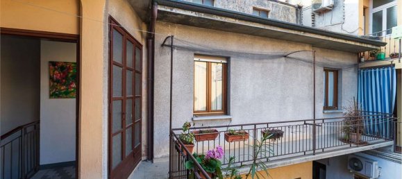 4-salle Appartement à Lomazzo, Italy No. 269956 12