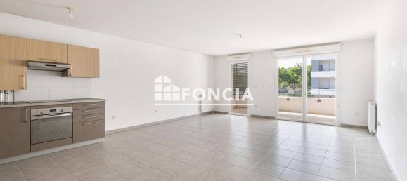 2 bedrooms Apartment in Martigues, France No. 319245 2