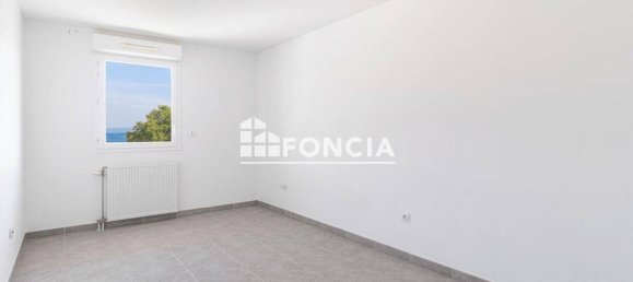 2 bedrooms Apartment in Martigues, France No. 319245 5