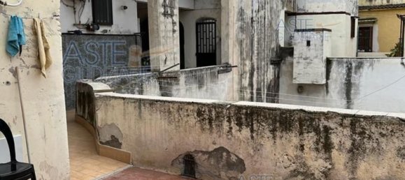 Квартира с 3 комнатами в Торре Аннунциата, Италия № 30344 13