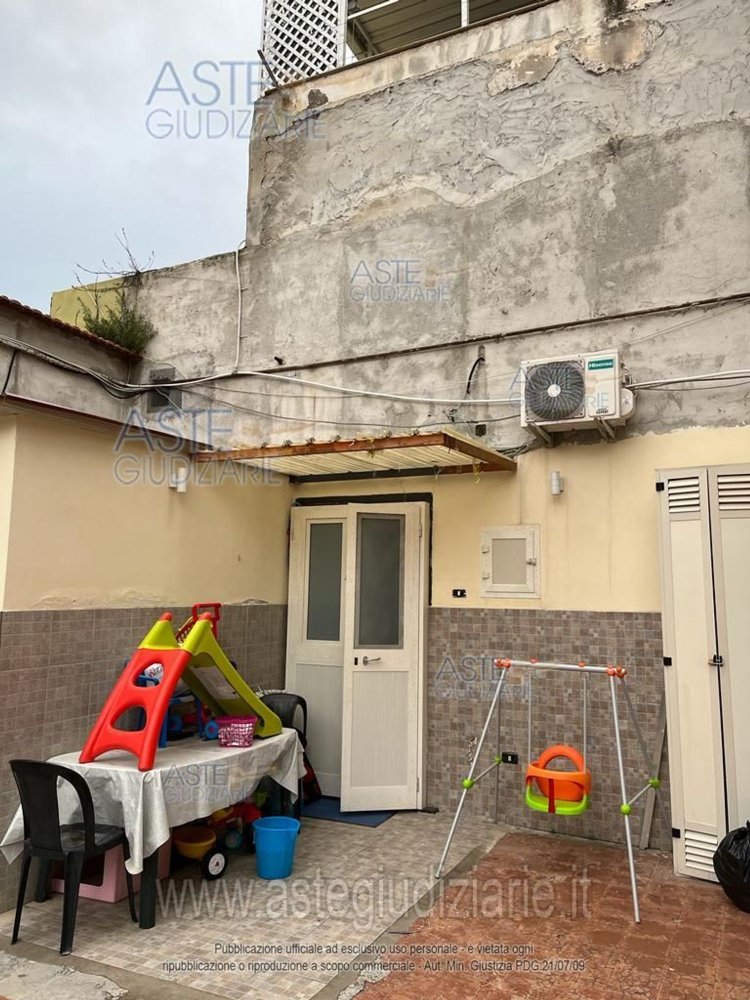 Квартира с 3 комнатами в Торре Аннунциата, Италия № 30344