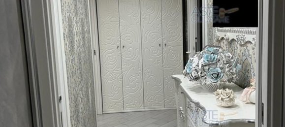 Квартира с 3 комнатами в Торре Аннунциата, Италия № 30344 17