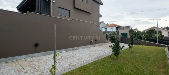 Villa T3 em Fânzeres, Portugal N.º 130984 32
