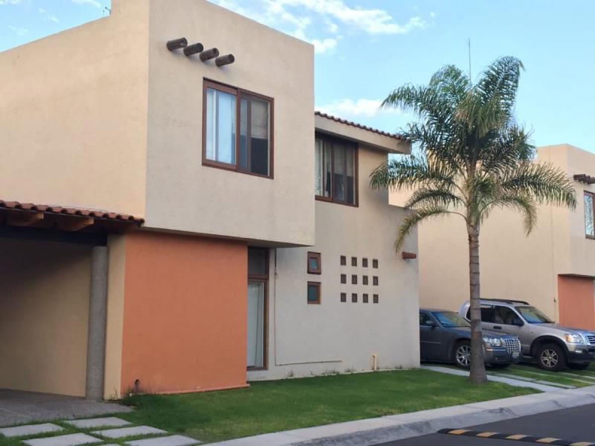 4 bedrooms House in Queretaro, Mexico No. 177615