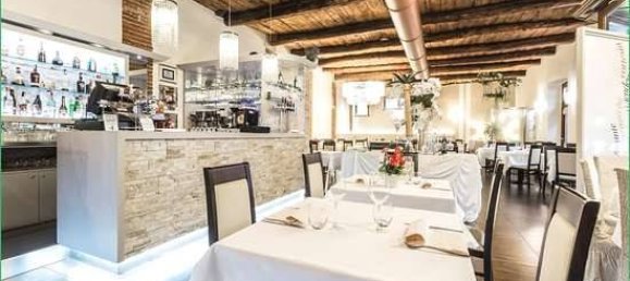 2 rooms Commercial property in Lucca, Italy No. 102006 5