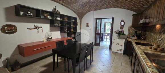 3 Schlafzimmer Haus in Cisterna d'Asti, Italy, Nr. 277633 8