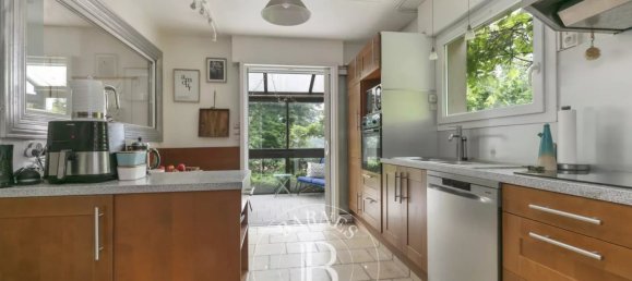 6 Schlafzimmer Haus in Bievres, France, Nr. 182825 15