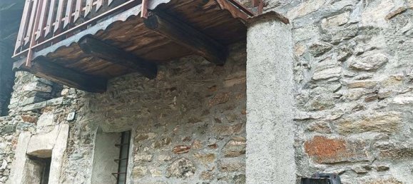 3 rooms House in Donnas, Italy No. 215884 7