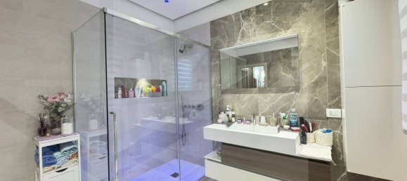 Квартира с 3 спальнями в Монополи, Италия № 23159 24