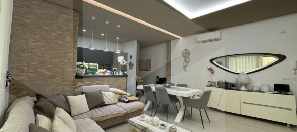 Квартира с 3 спальнями в Монополи, Италия № 23159 8