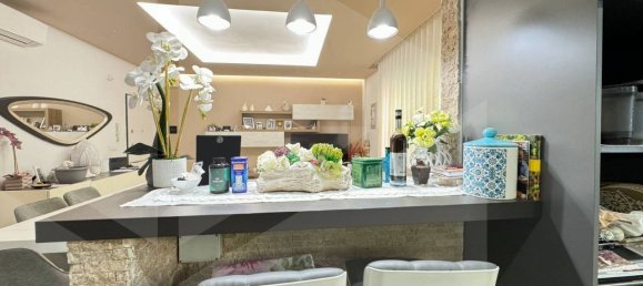 Квартира с 3 спальнями в Монополи, Италия № 23159 3