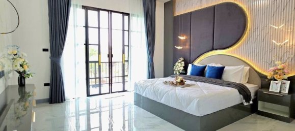 4 bedrooms House for sale in Bang Lamung, Chonburi, Eastern Thailand, Thailand № 81806 11
